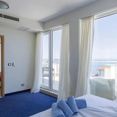 Hotel Apolonis 3*