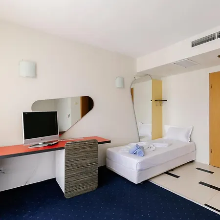 Apolonis Hotel 3*